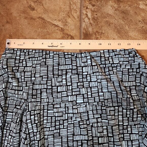 Valerie Stevens Petite Skirt – Size Medium – Stretch Blend - Picture 5 of 7